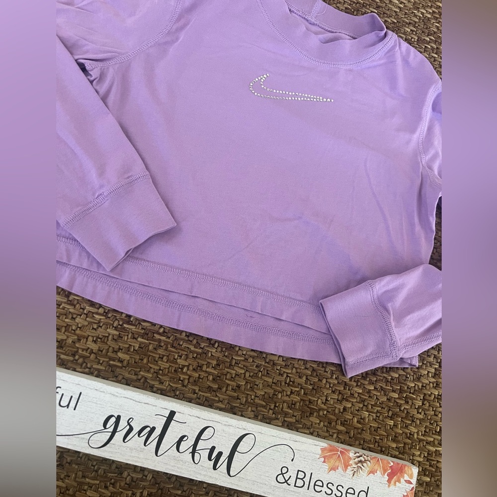 Girls Nike Crop Top - Picture 3 of 6